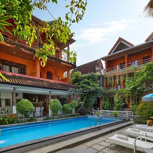 2* Hotel Lumbung Sari